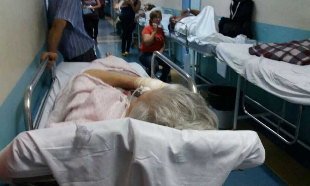 Pacientes sofrem nos corredores do Hospital Municipal de Diadema ... - Diário do Grande ABC