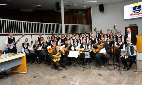 Orquestra De Violeiros De Mau Comemora Anos Di Rio