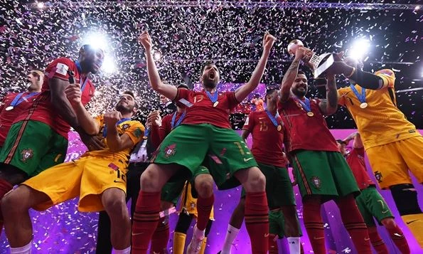 Portugal bate Argentina e vira campeão mundial de futsal pela 1ª vez;  Brasil ficou em 3º