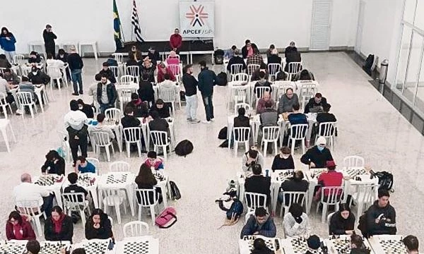 Prefeitura de São Bernardo oferece curso de Xadrez e Jogos de Damas  gratuitos - maximizada - São Bernardo