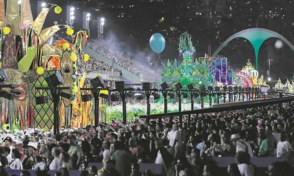 Sambódromo é o símbolo do Carnaval do Rio (FOTO: Fernando Frazão/Agência Brasil) Diário do Grande ABC - Notícias e informações do Grande ABC: Santo André, São Bernardo, São Caetano, Diadema, Mauá, Ribeirão Pires e Rio Grande da Serra