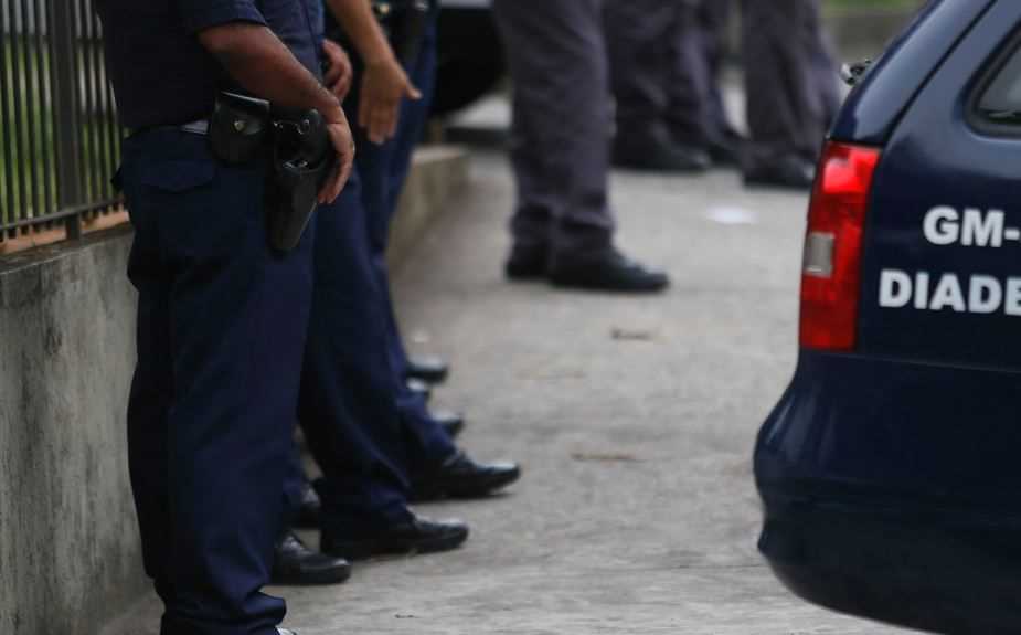 Relato de GCMs afirma que agentes estão nas ruas com porte de arma irregular (FOTO: Celso Luiz/DGABC 22/4/19)