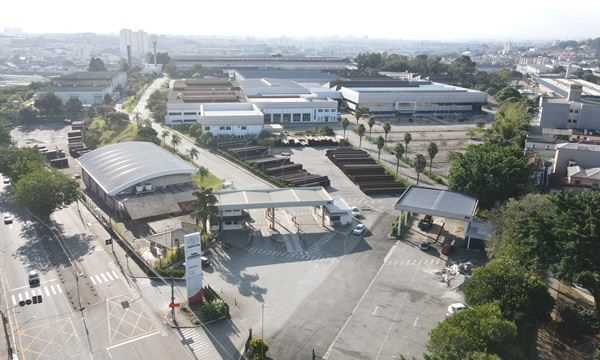 No terreno em que a fábrica da Toyota operou por 61 anos, em São Bernardo, hoje funciona a Tubos Ipiranga (FOTO: Celso Luiz)